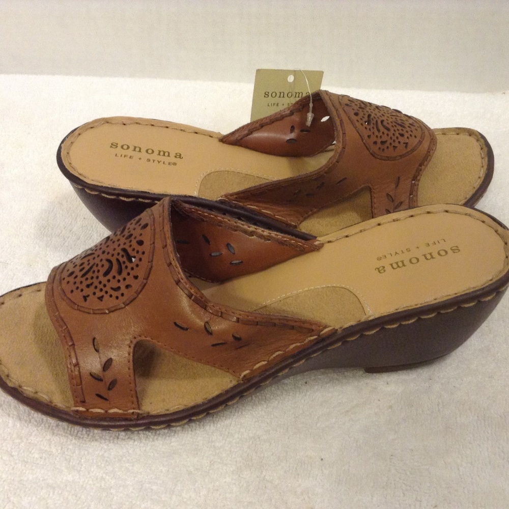 SONOMA BROWN WEDGE HEEL SANDAL SIZE 7.5